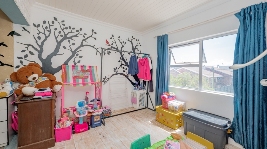 9 Bedroom Property for Sale in Struisbaai Western Cape